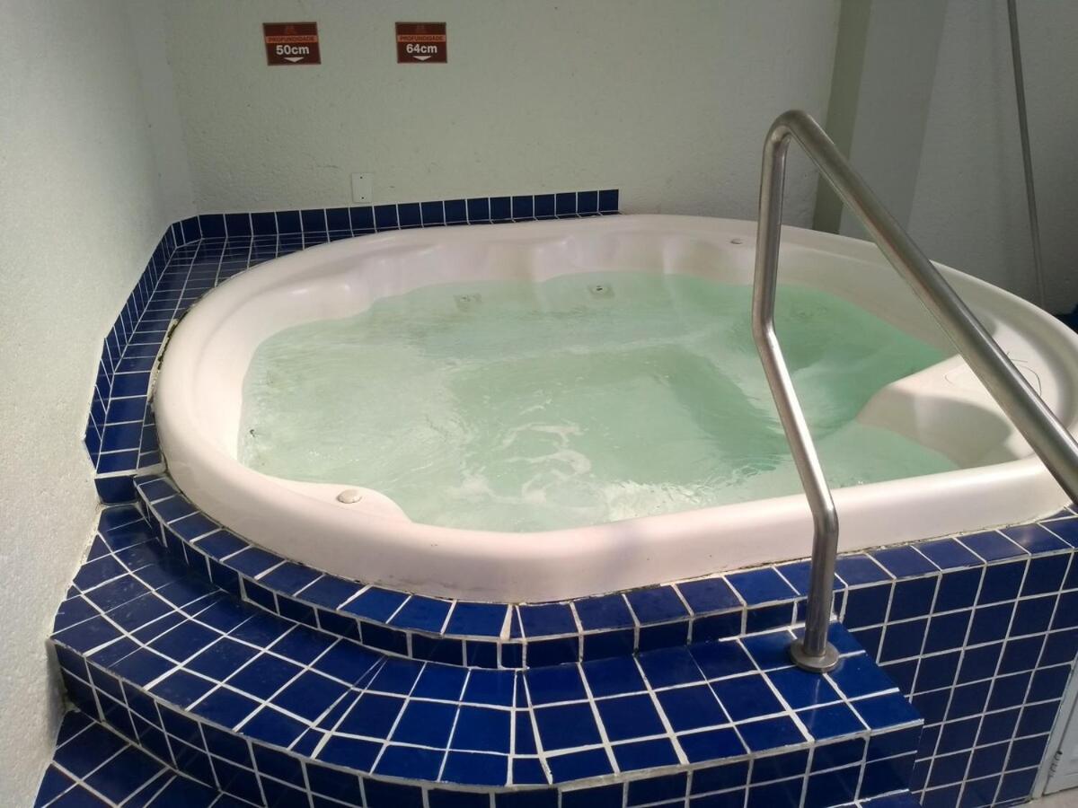 Flat 50 Metros Da Praia, Ingleses, Area Nobre! Apartamento Florianopolis
